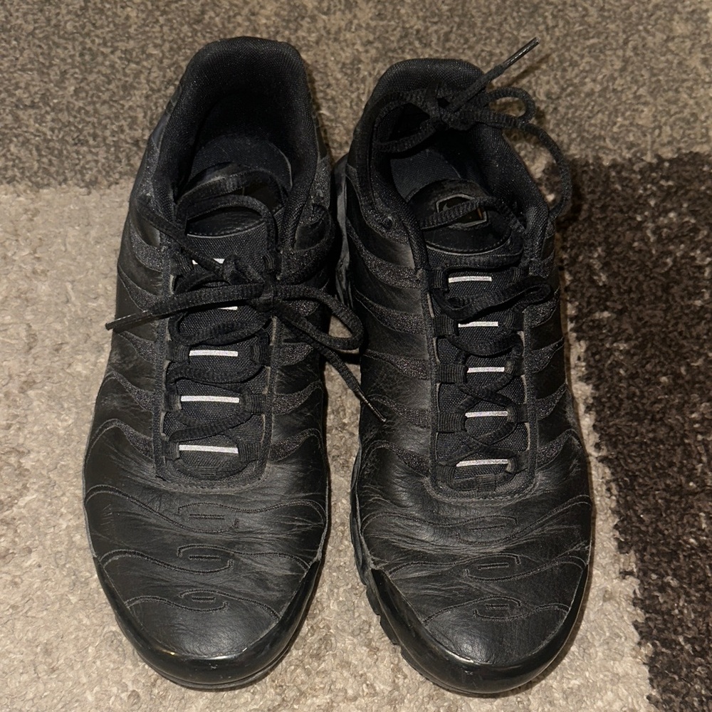 Men's Nike  air max plus Black Athletic Shoes